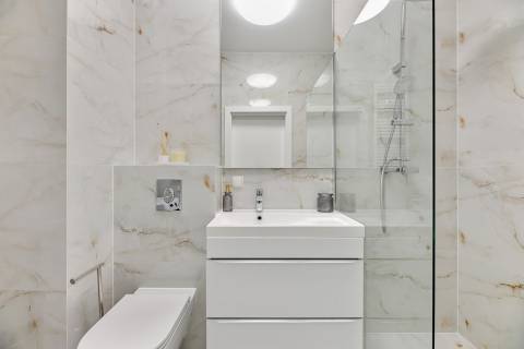 Blue Mandarin Riverside