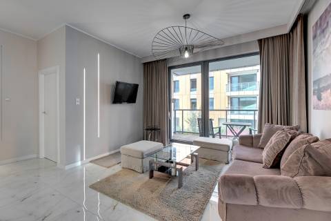 Blue Mandarin Riverside