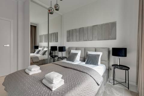 Blue Mandarin Riverside