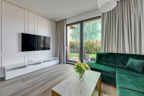 Blue Mandarin Riverside