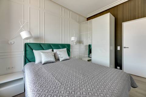 Blue Mandarin Riverside