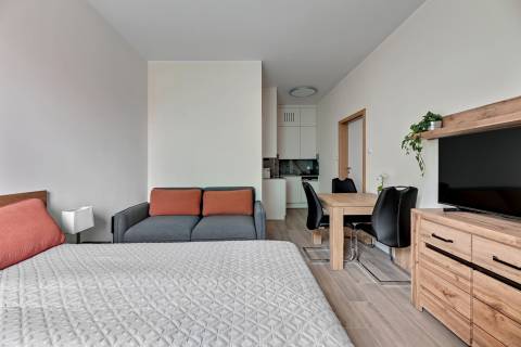 Blue Mandarin Riverside