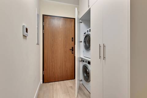 Blue Mandarin Riverside