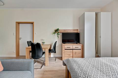 Blue Mandarin Riverside