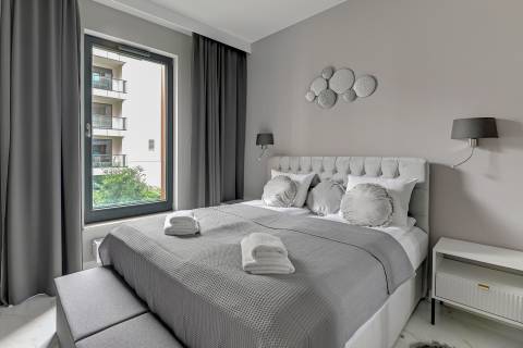 Blue Mandarin Riverside