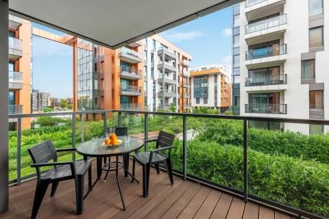 Blue Mandarin Riverside