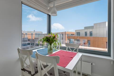 Blue Mandarin Riverside