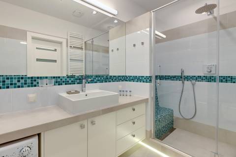 Blue Mandarin Riverside