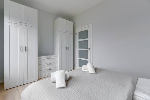 Blue Mandarin Riverside