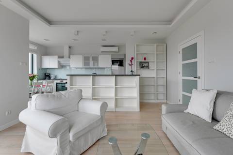 Blue Mandarin Riverside