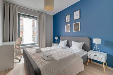 Blue Mandarin Riverside