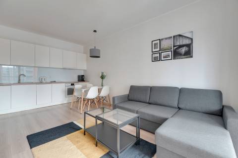 Blue Mandarin Riverside