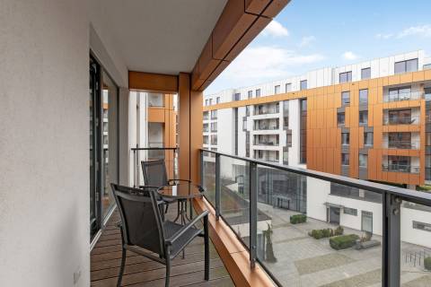 Blue Mandarin Riverside