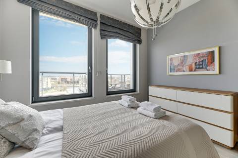 Blue Mandarin Riverside