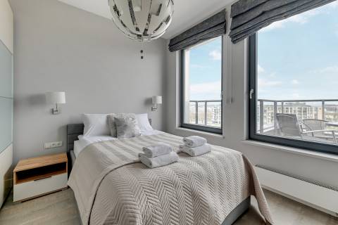 Blue Mandarin Riverside