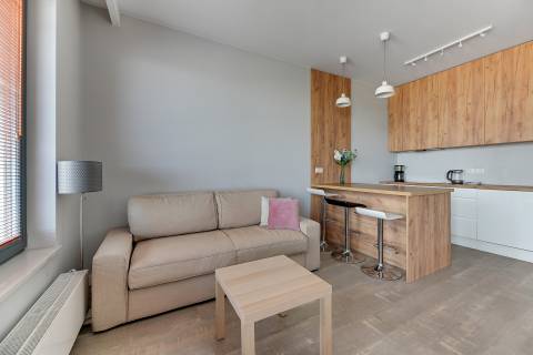 Blue Mandarin Riverside