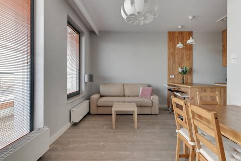 Blue Mandarin Riverside