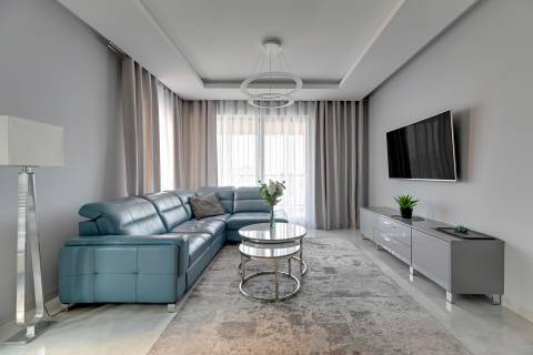 Blue Mandarin Riverside