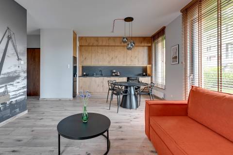 Blue Mandarin Riverside