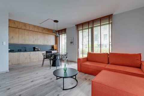 Blue Mandarin Riverside