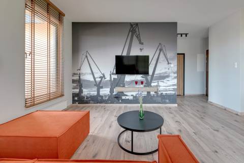 Blue Mandarin Riverside