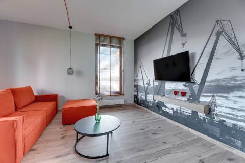 Blue Mandarin Riverside