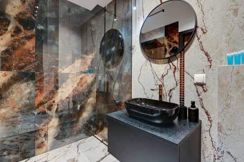 Blue Mandarin Riverside