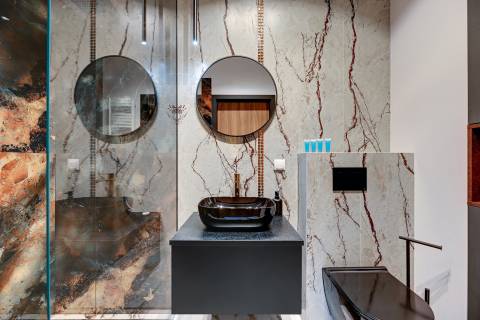 Blue Mandarin Riverside