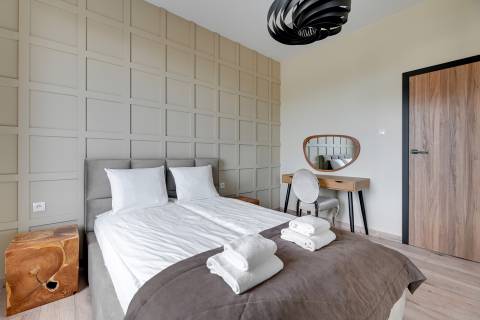 Blue Mandarin Riverside