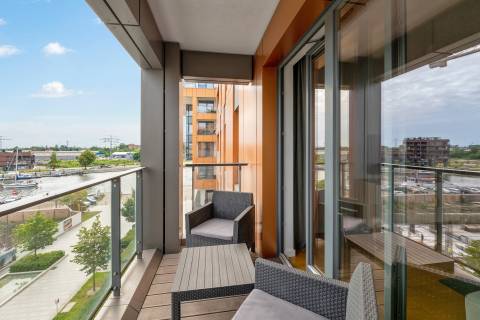 Blue Mandarin Riverside