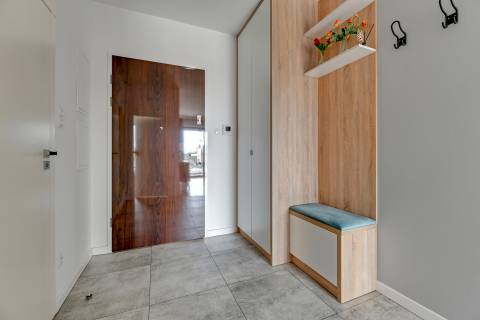 Blue Mandarin Riverside