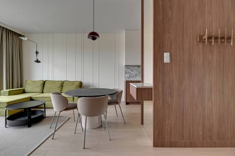 Blue Mandarin Riverside