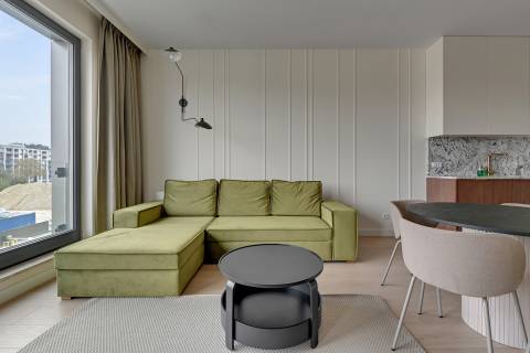 Blue Mandarin Riverside