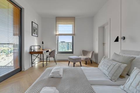 Blue Mandarin Riverside