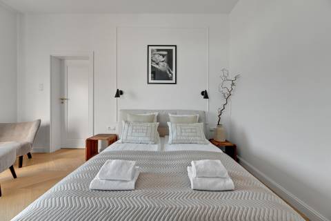 Blue Mandarin Riverside