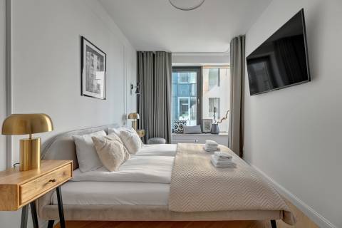 Blue Mandarin Riverside