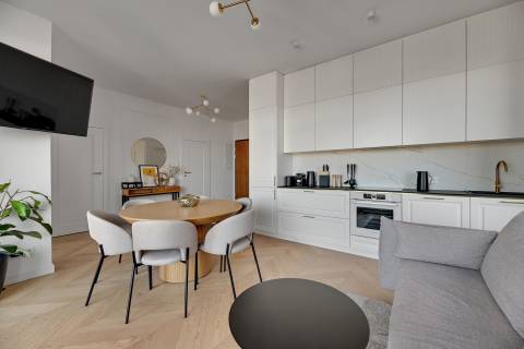 Blue Mandarin Riverside