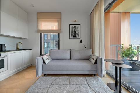 Blue Mandarin Riverside