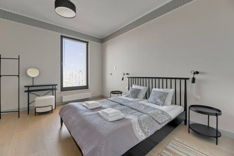 Blue Mandarin Riverside