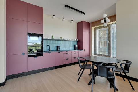 Blue Mandarin Riverside