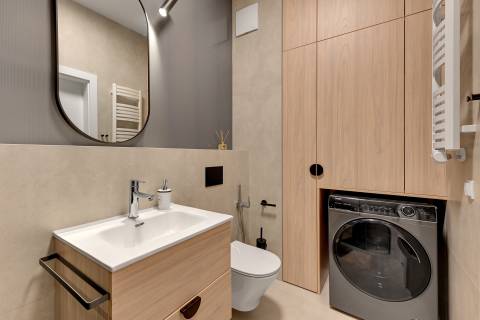 Blue Mandarin Riverside