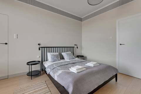 Blue Mandarin Riverside