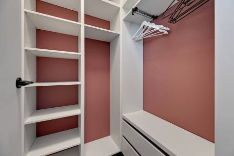 Blue Mandarin Riverside