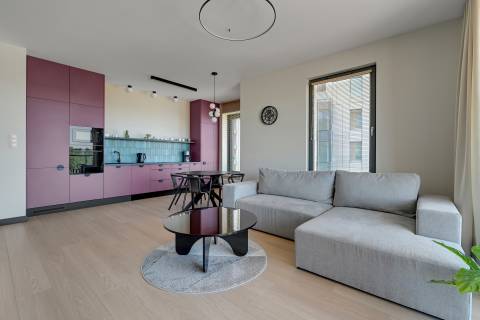 Blue Mandarin Riverside