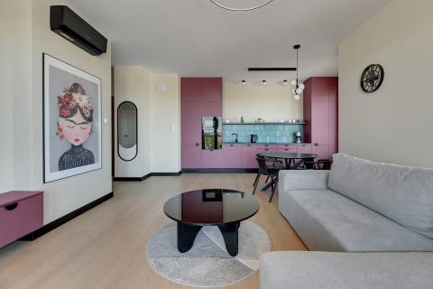 Blue Mandarin Riverside