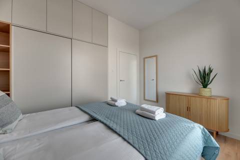 Blue Mandarin Riverside
