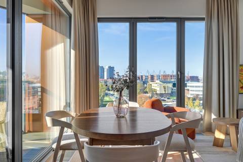 Blue Mandarin Riverside