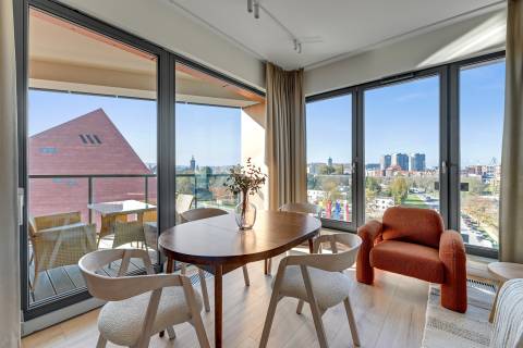 Blue Mandarin Riverside