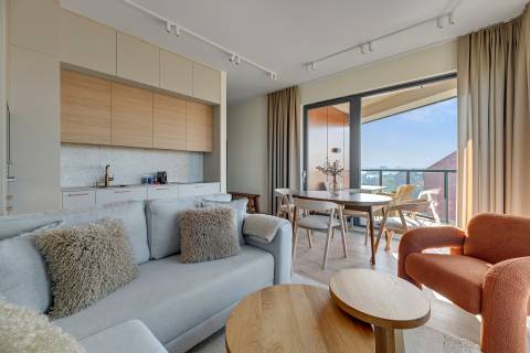 Blue Mandarin Riverside