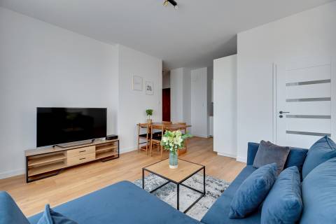 Blue Mandarin Riverside